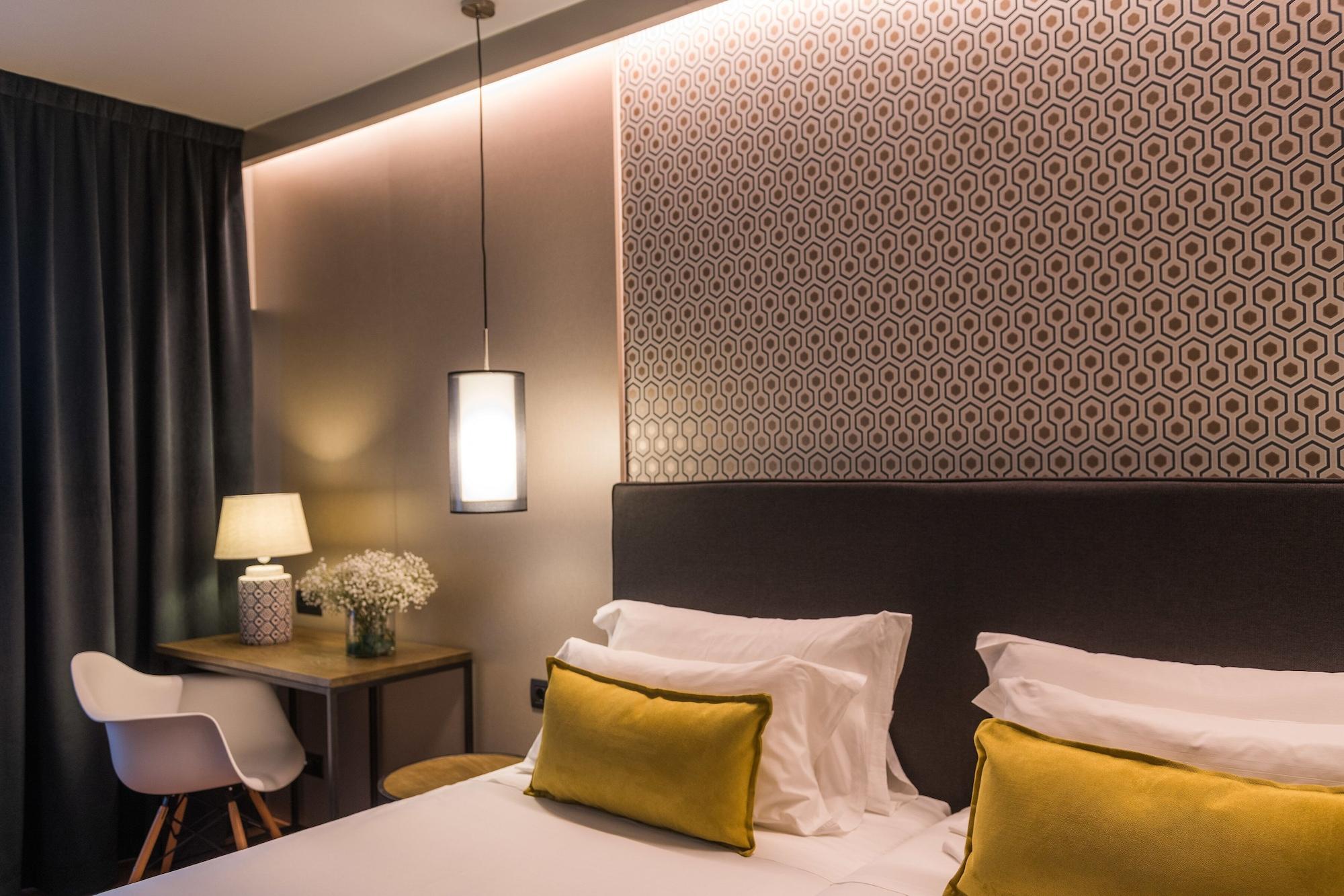Up Rooms Vic Hotel エクステリア 写真