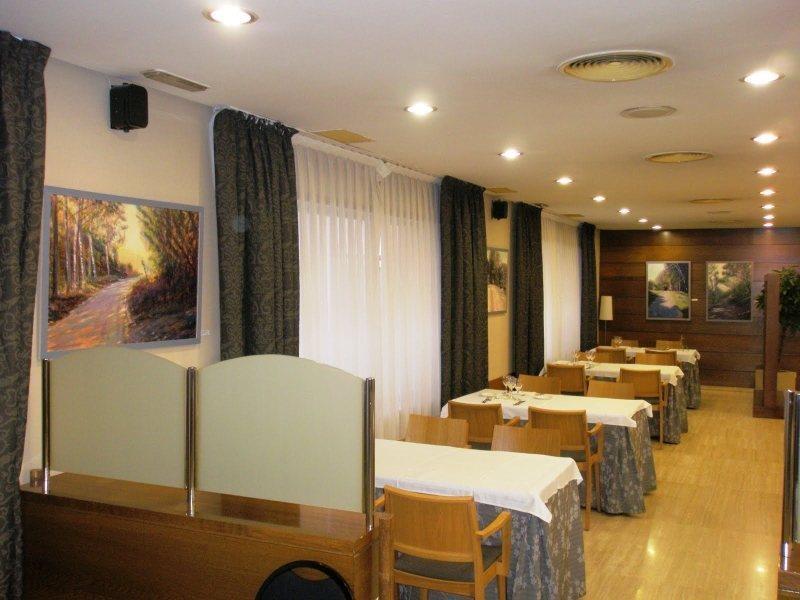 Up Rooms Vic Hotel エクステリア 写真