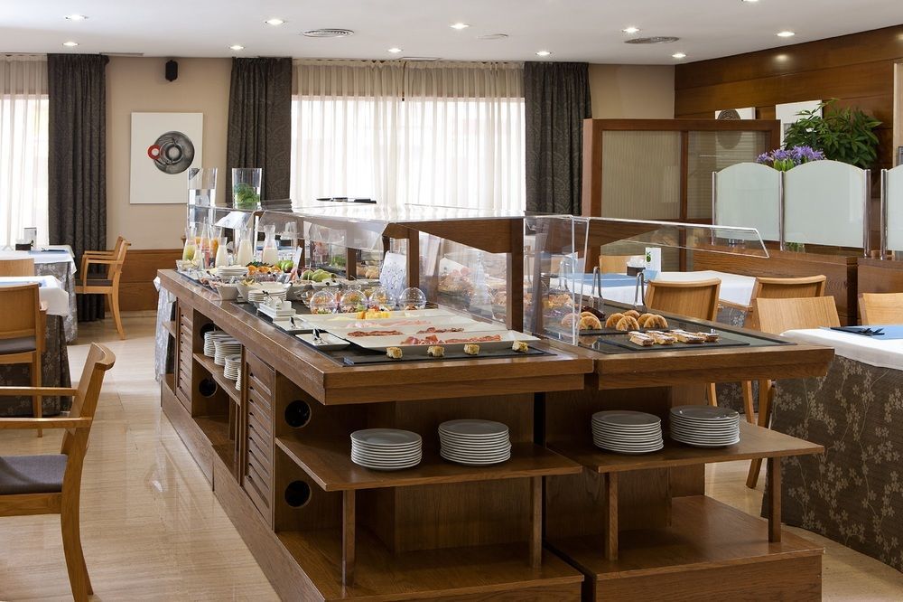 Up Rooms Vic Hotel エクステリア 写真